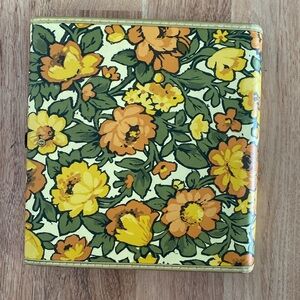 Vintage Sears floral tri-fold numbered knitting needle case